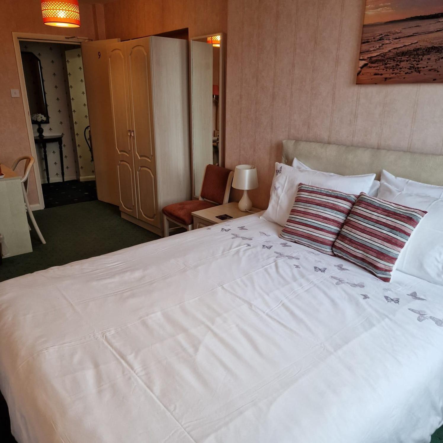 The Sands Hotel Пейнтън Екстериор снимка