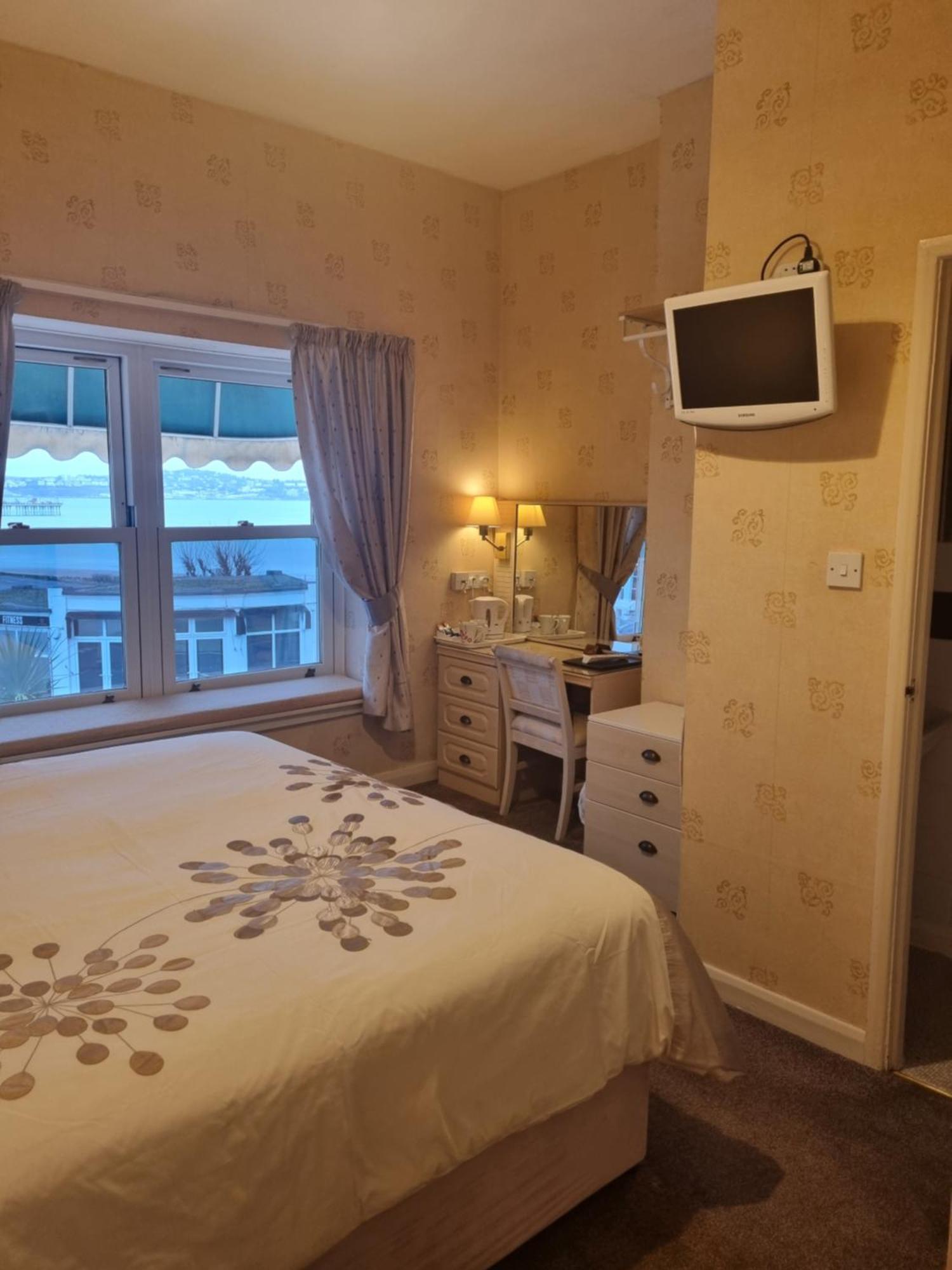 The Sands Hotel Пейнтън Екстериор снимка