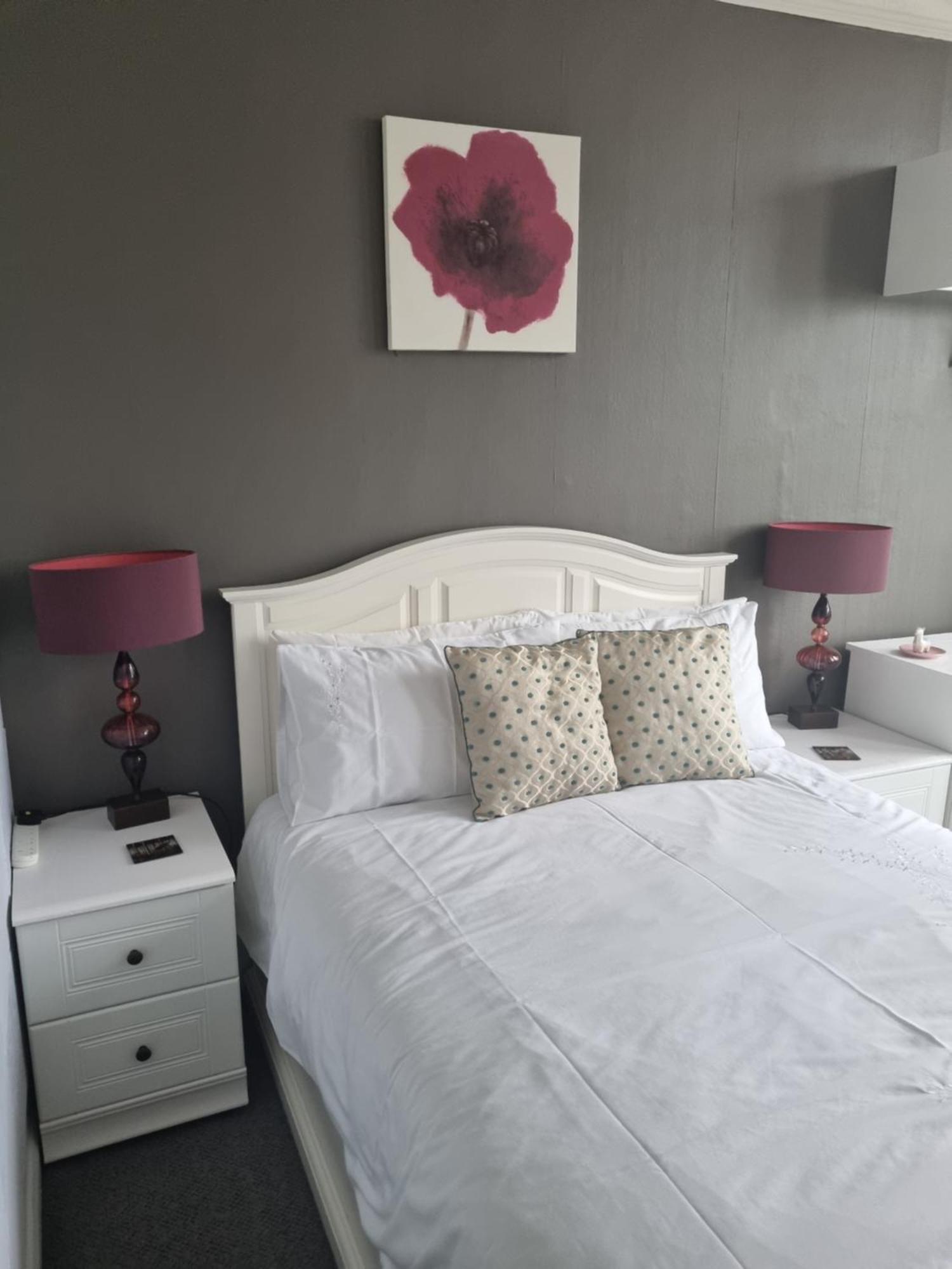The Sands Hotel Пейнтън Екстериор снимка