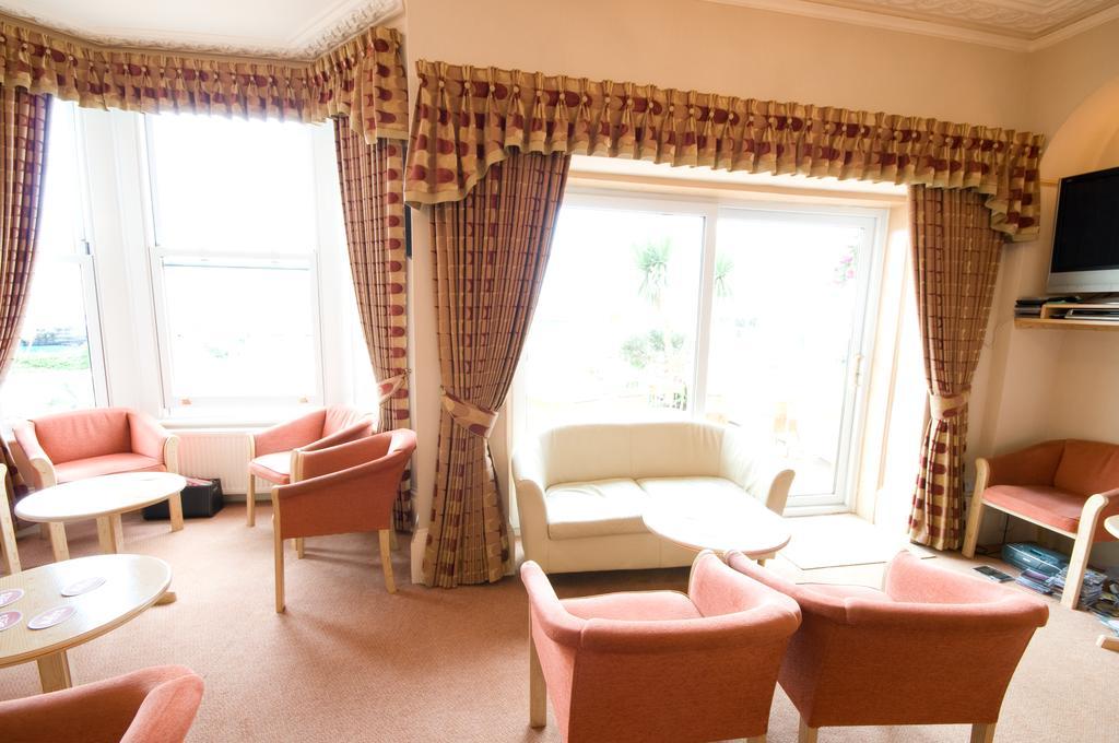 The Sands Hotel Пейнтън Екстериор снимка