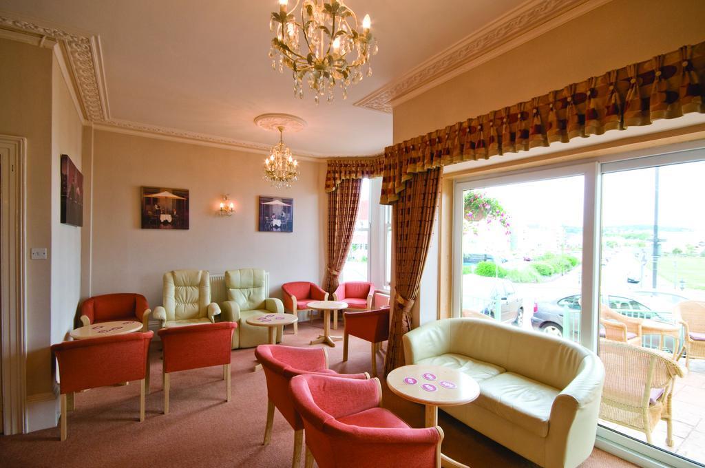 The Sands Hotel Пейнтън Екстериор снимка
